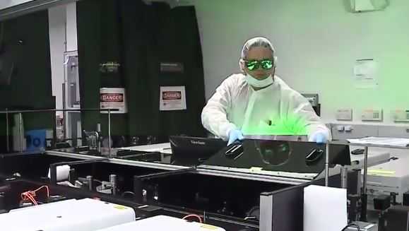 Scientists create world's brightest man-made light