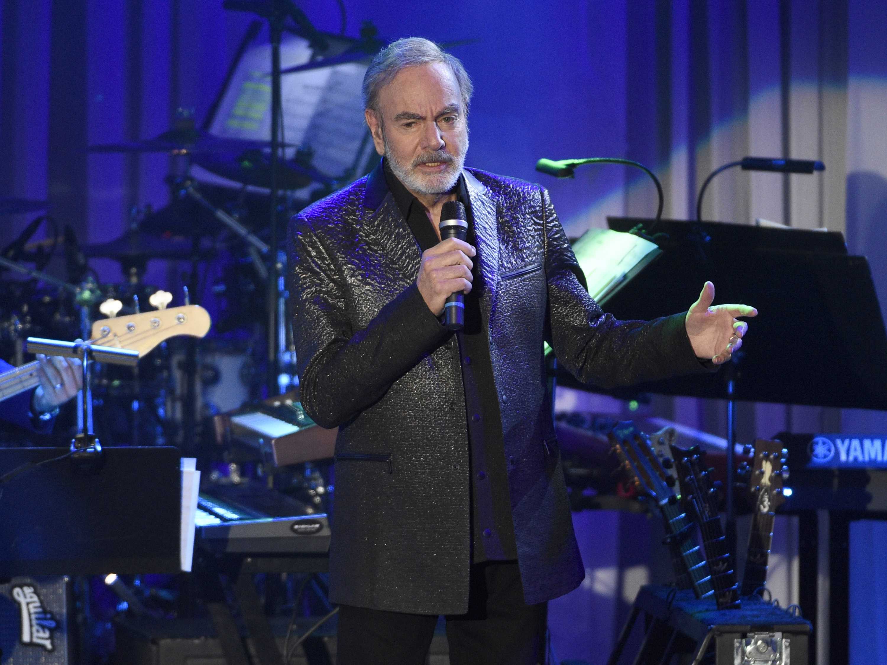 Neil Diamond has Parkinson's, is retiring from touring Neil Diamond has Parkinson's, is retiring from touring