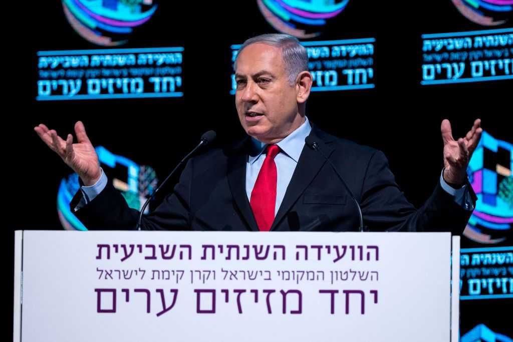 Netanyahu shrugs off 'Swiss cheese' accusations of corruption