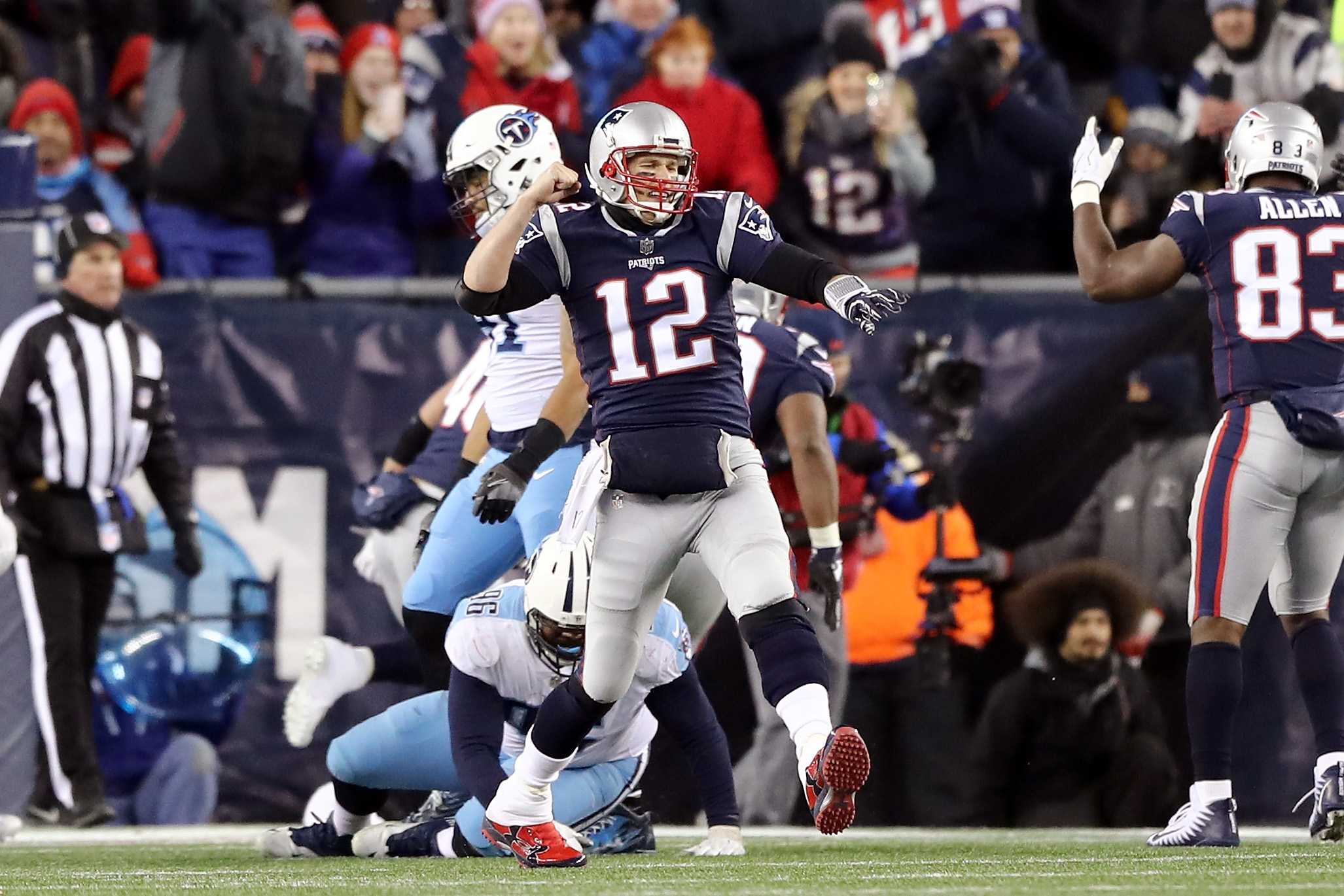 Patriots beat Titans 35-14 to head back to AFC title game