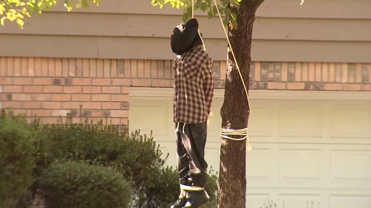 Hanging noose Halloween display angers neighbors