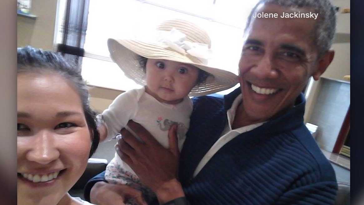 Adorable photos of 6-month-old meeting Obama go viral
