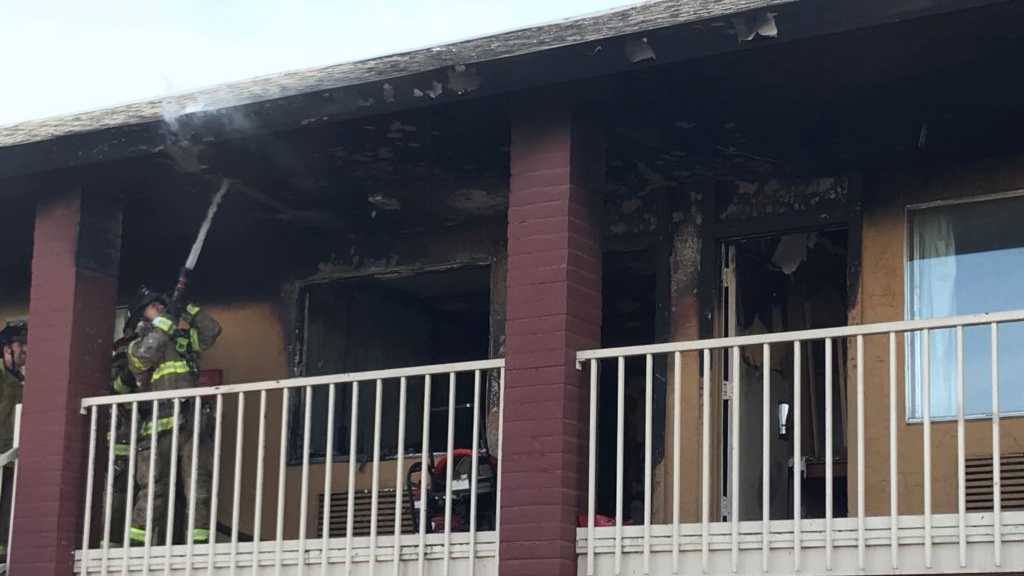 2-alarm fire damages Sacramento hotel