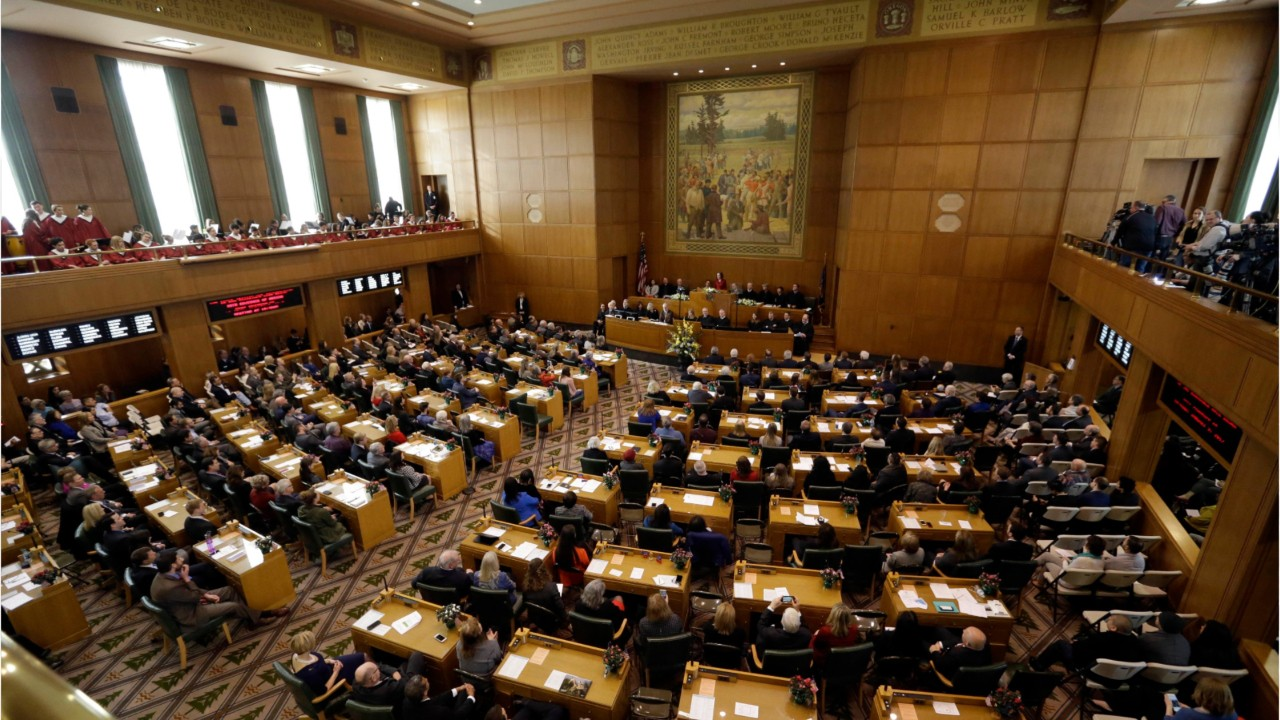 Oregon approves measure requiring insurers to cover abortion