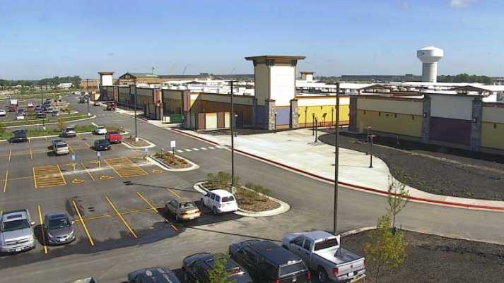 32 stores and restaurants announced for Altoona outlet mall
