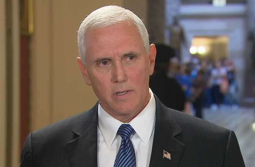 Pence delivers commencement address at Grove College