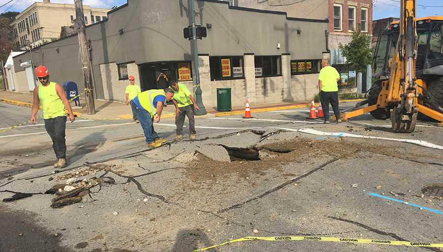 Large hole opens in the middle of Penn Avenue in Wilkinsburg; all traffic is being detoured