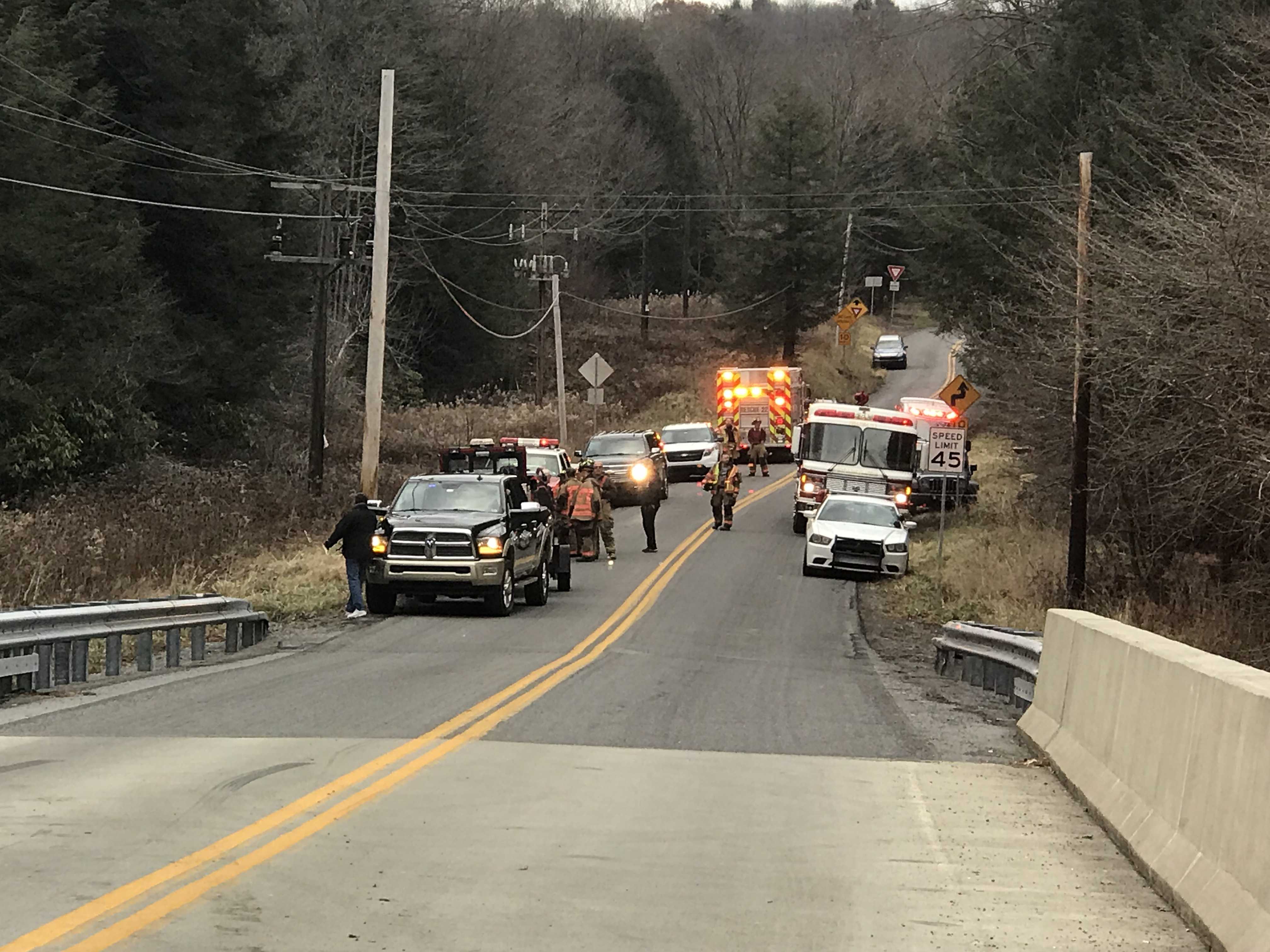 4 people injured in small plane crash in Pennsylvania