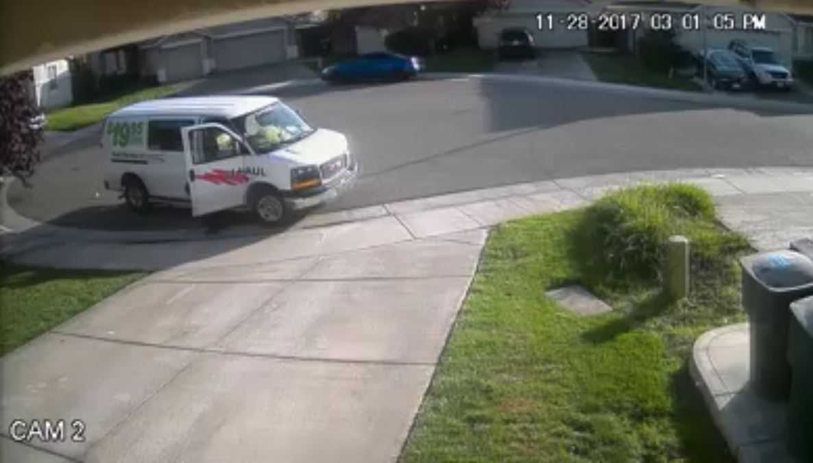Video: Amazon contractor defecates in front of Sacramento home