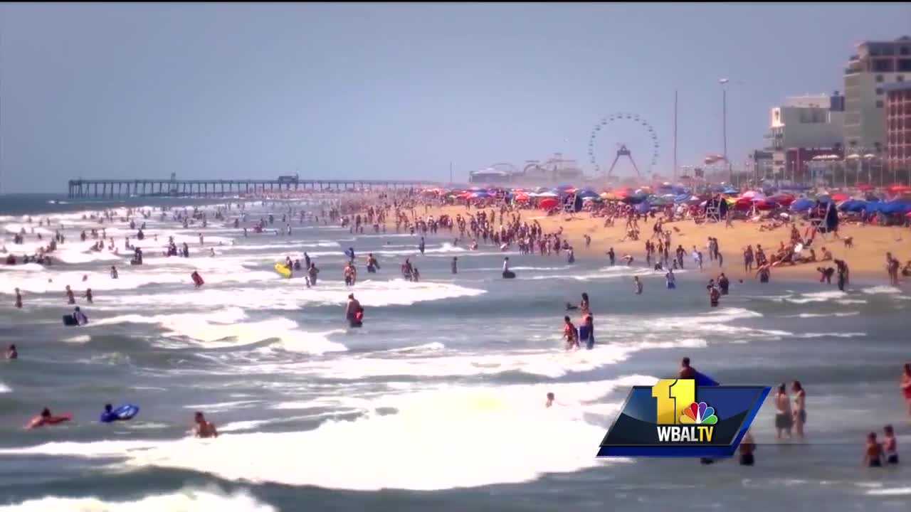 Debate Brews Over Going At Maryland Beach Kansas City News There S A Debate Brewing In Ocean City Over Women Sunbathing On The Beach Bare Chested