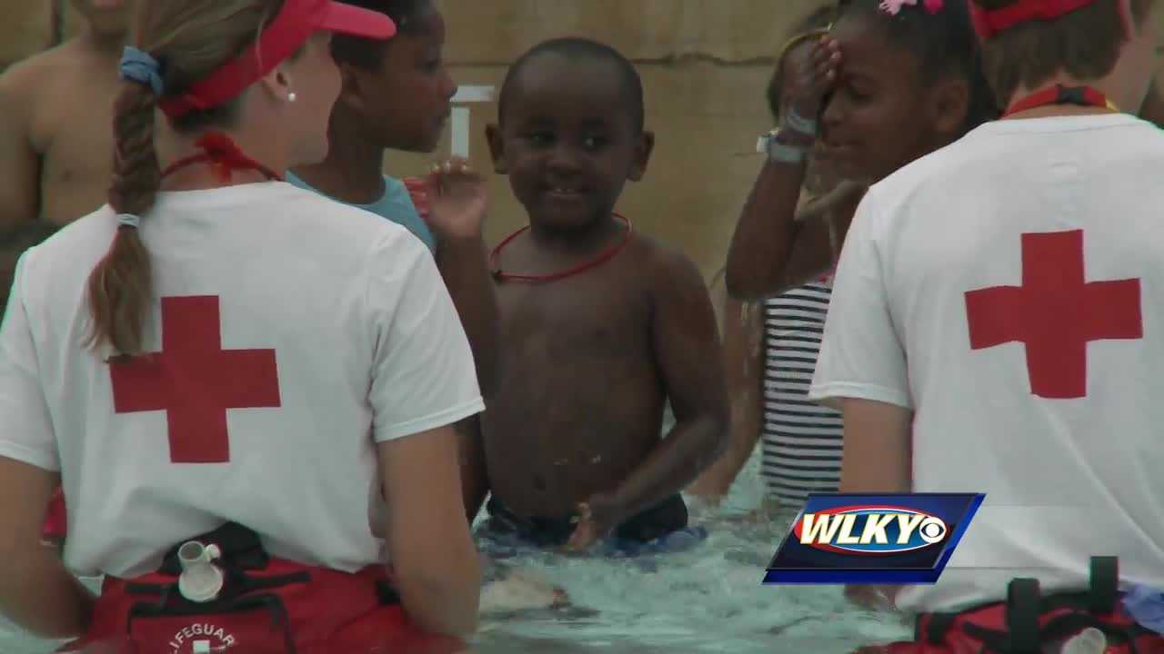 Kentucky Kingdom, World Waterpark Association team up for world's largest swim lesson