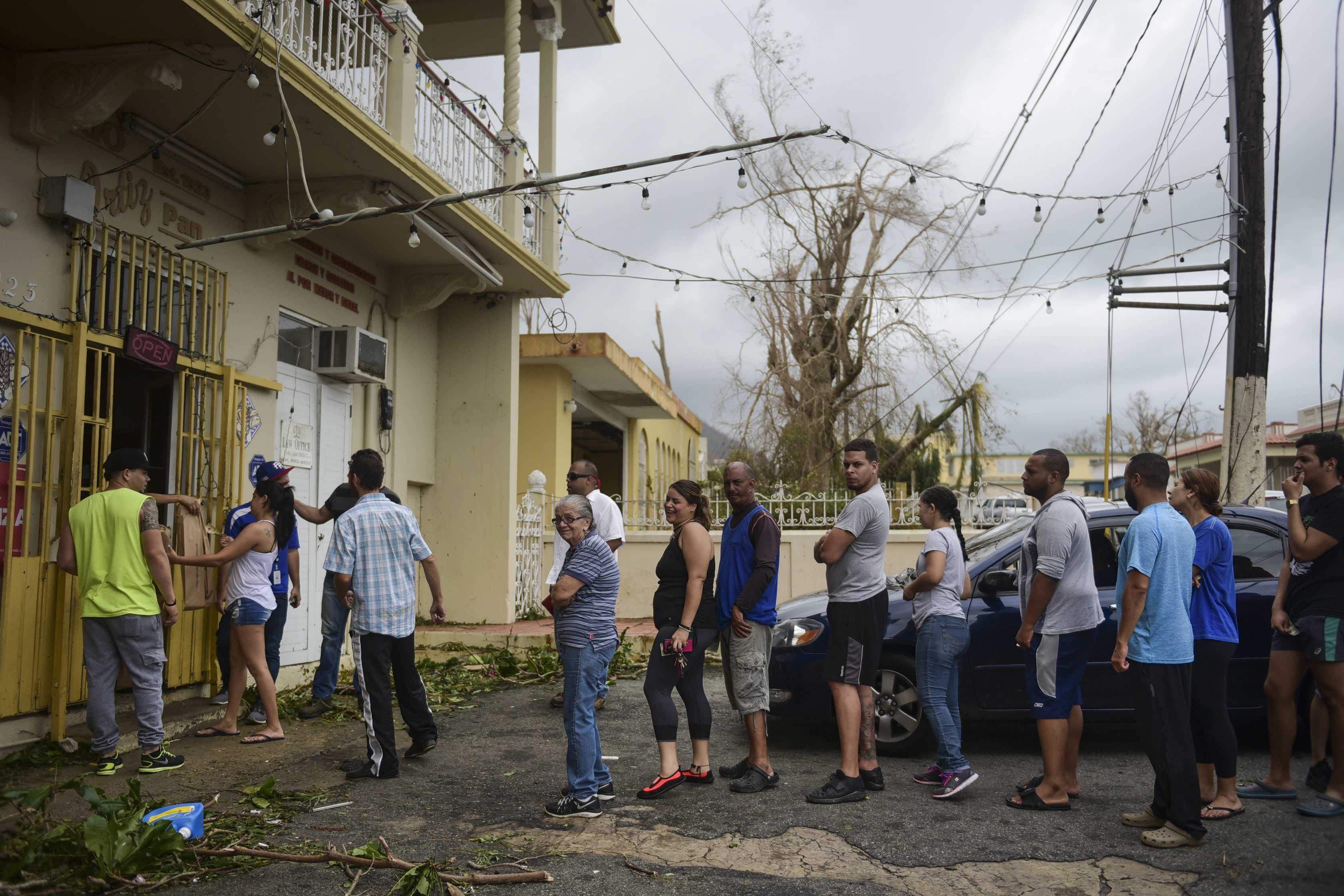 FEMA to transport Puerto Rico's hurricane survivors to US mainland