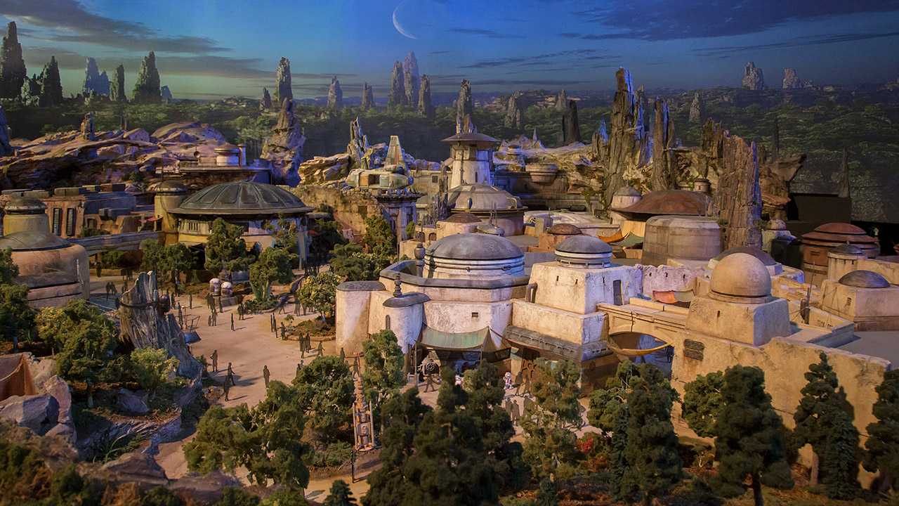 Disney offers sneak peek of Star Wars Lands
