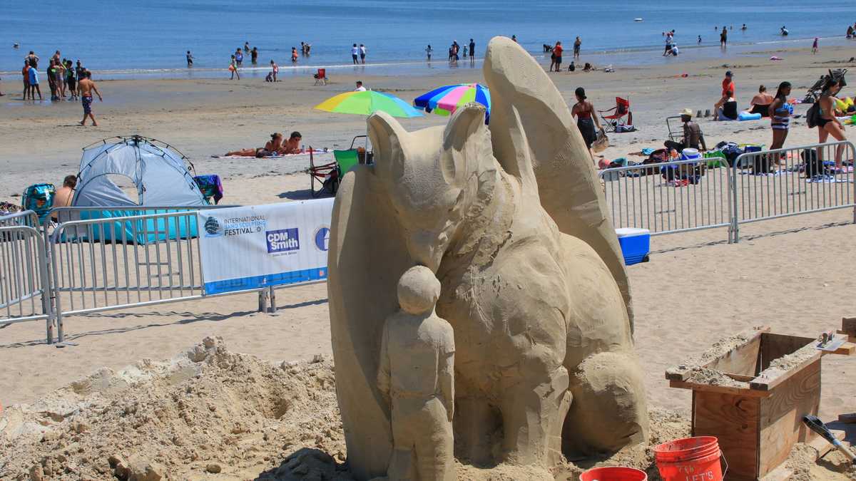 Photos 2017 Revere Beach sand sculpting competition