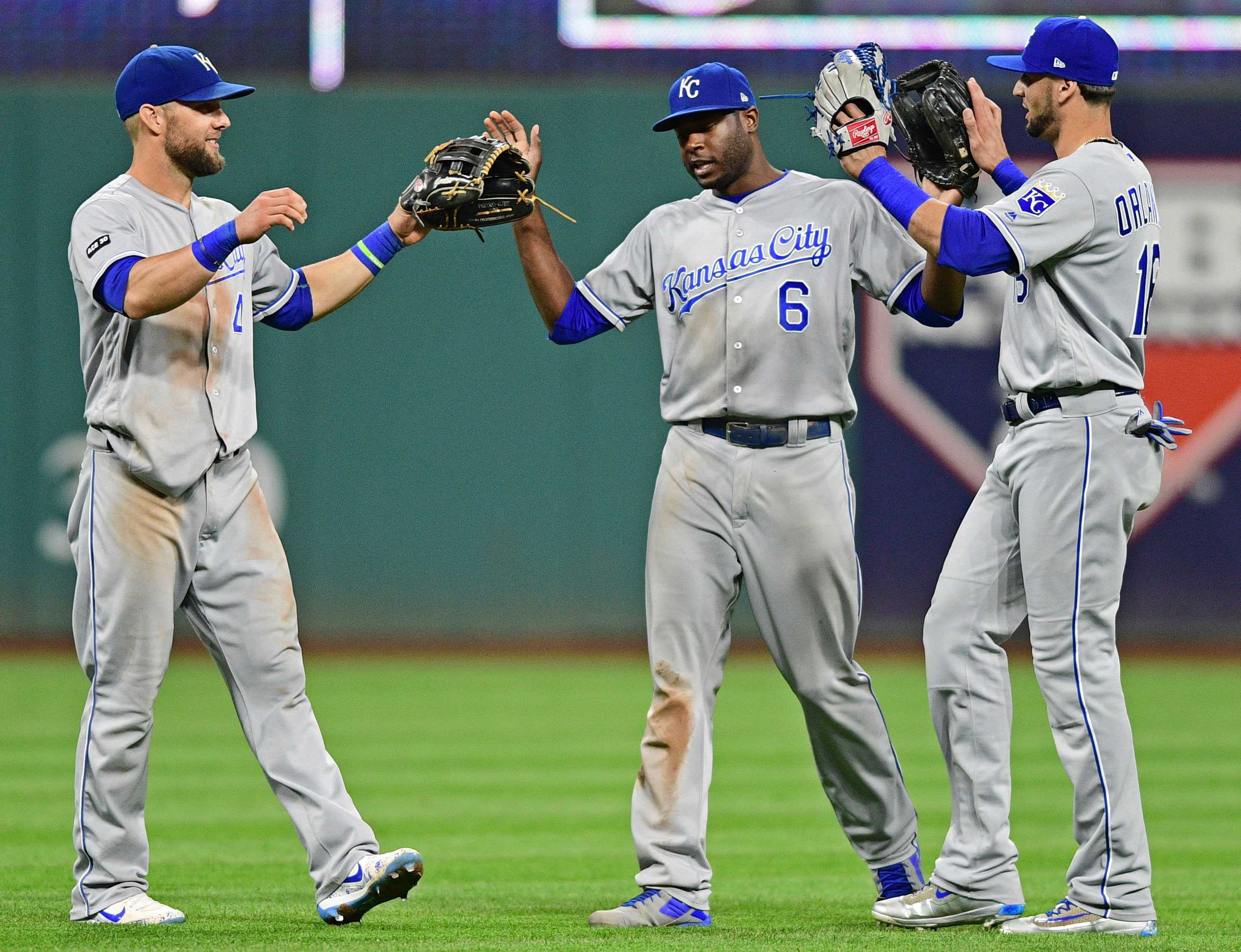 Royals end Cleveland's win streak at 22