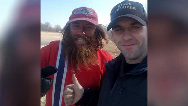 Trooper meets man recreating cross-country run from 'Forrest Gump'