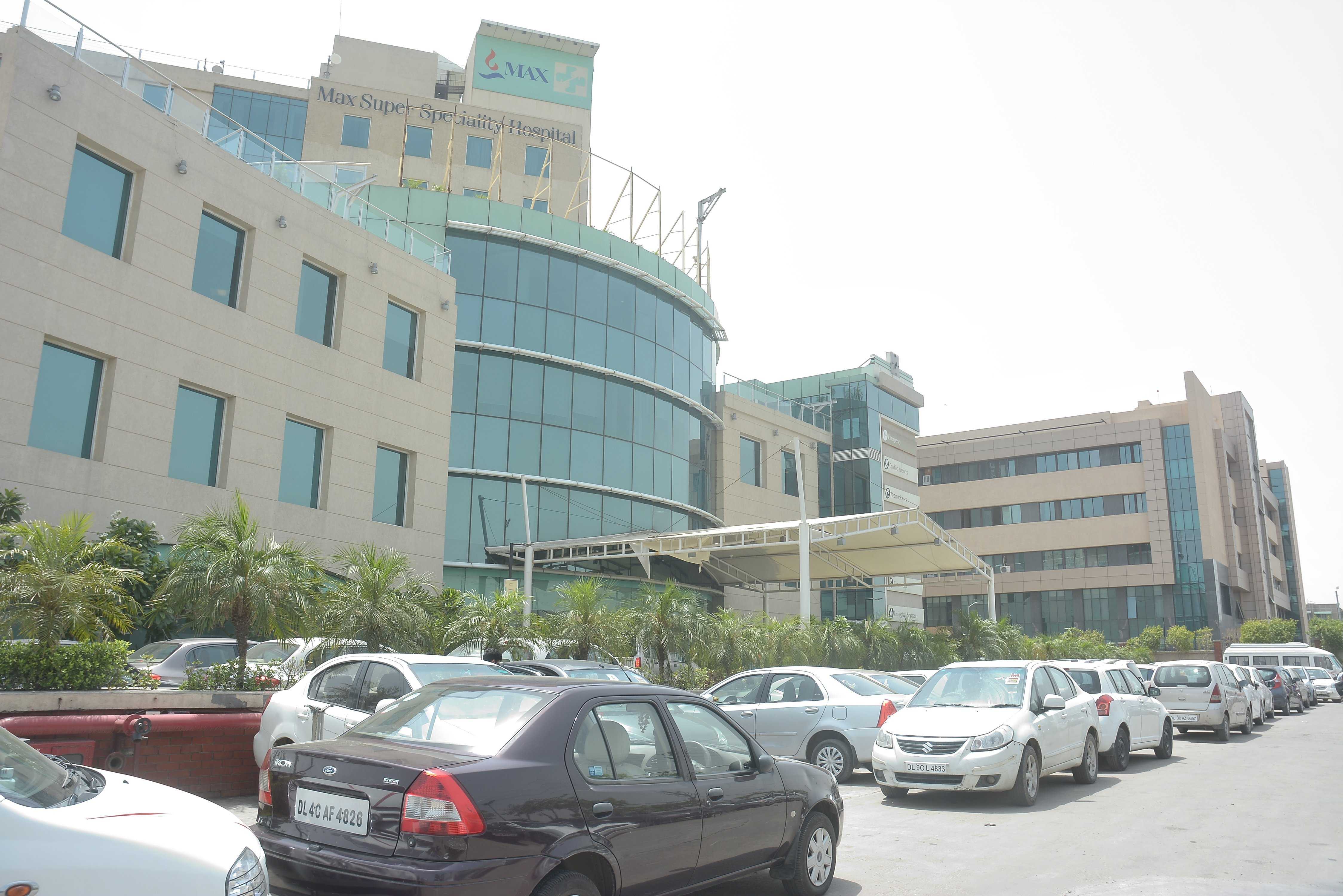 Doctors fired after 'dead' newborn starts breathing on way to cremation