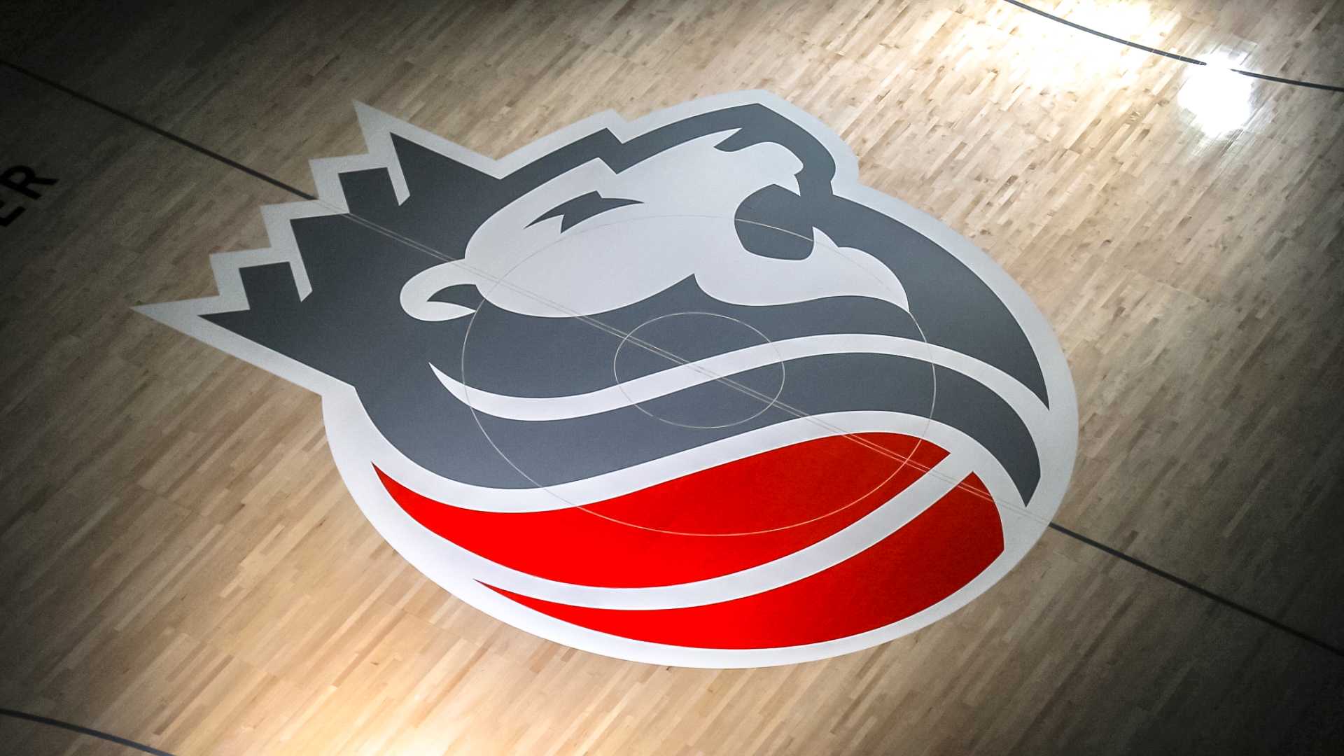 Blast from the past: Sacramento Kings say bye to purple in new court design