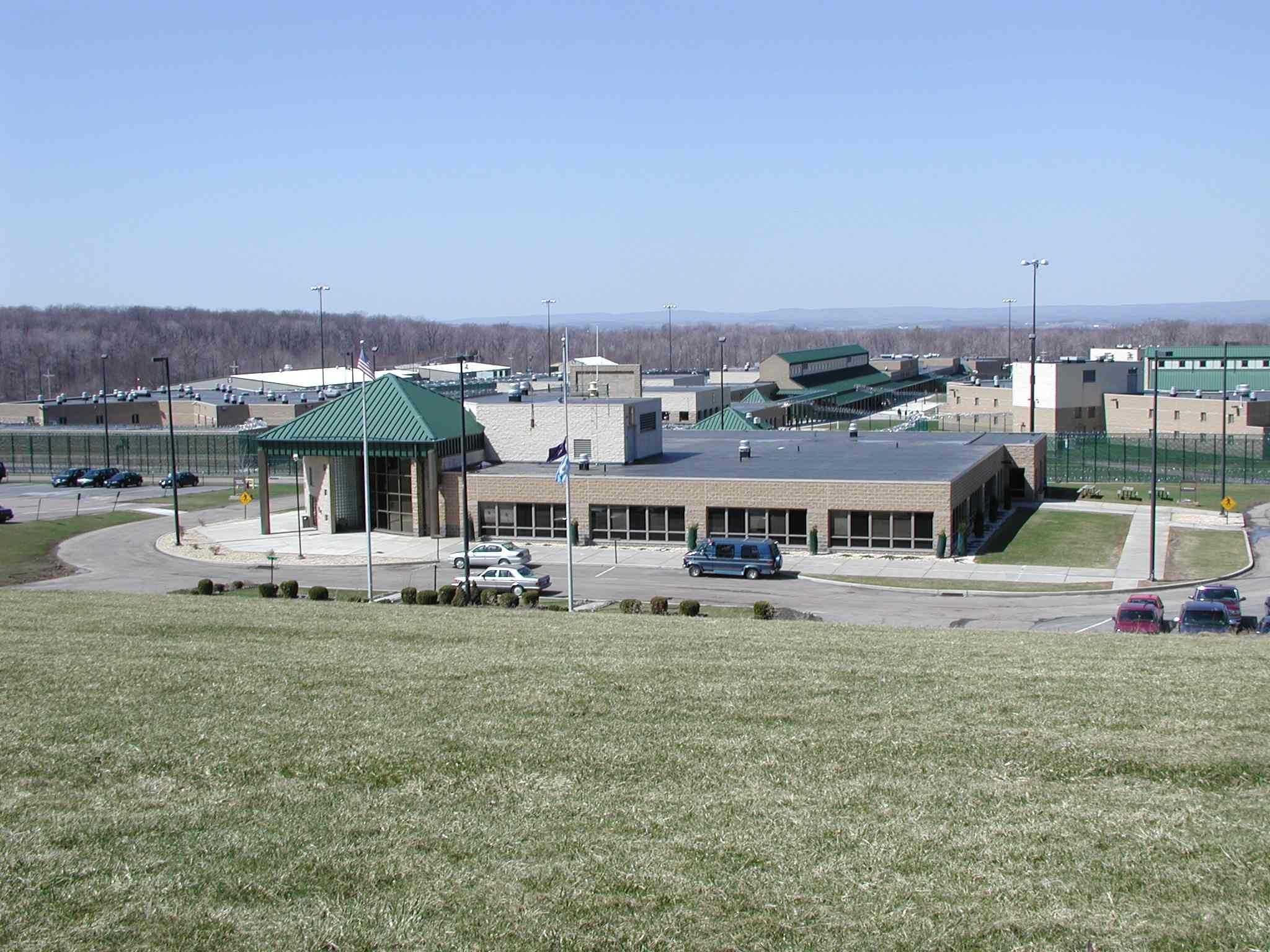 Pennsylvania prison guard dies of injuries in alleged attack over towel