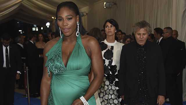 Serena Williams gives birth to baby girl