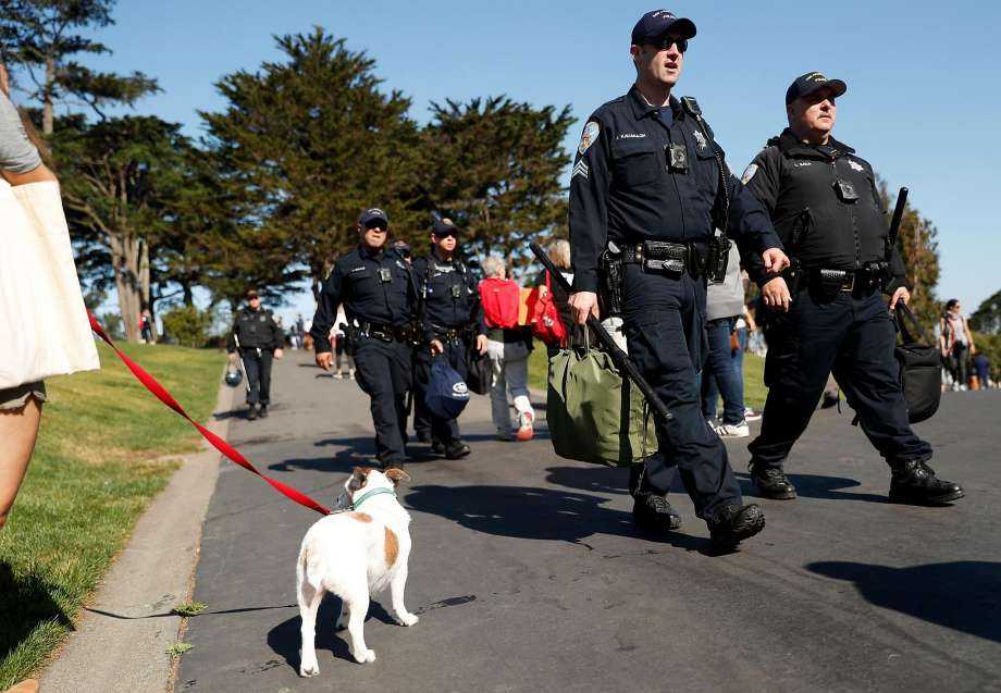 San Francisco fences park ahead of planned right-wing event