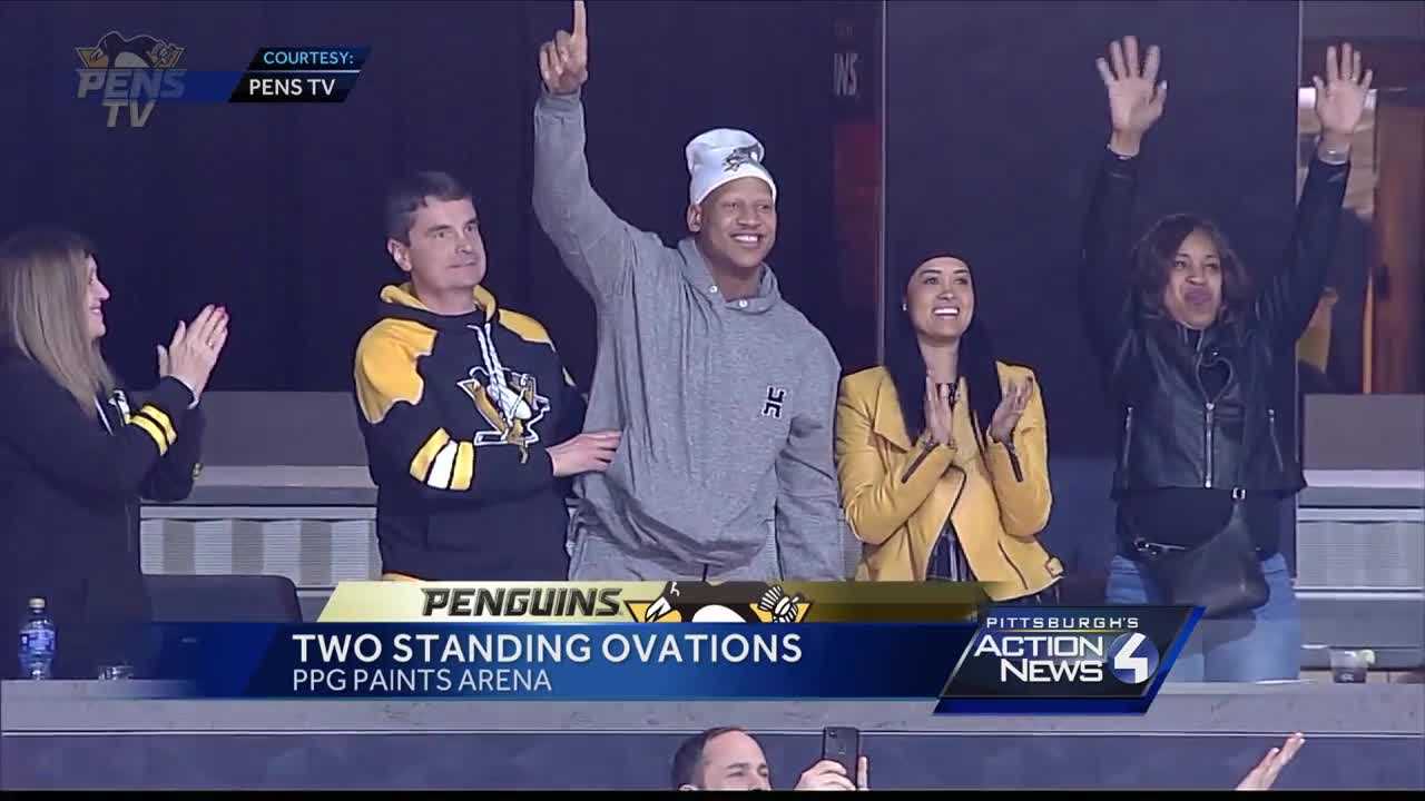 Fans cheer wildly as Ryan Shazier stands, waves to crowd at Penguins game