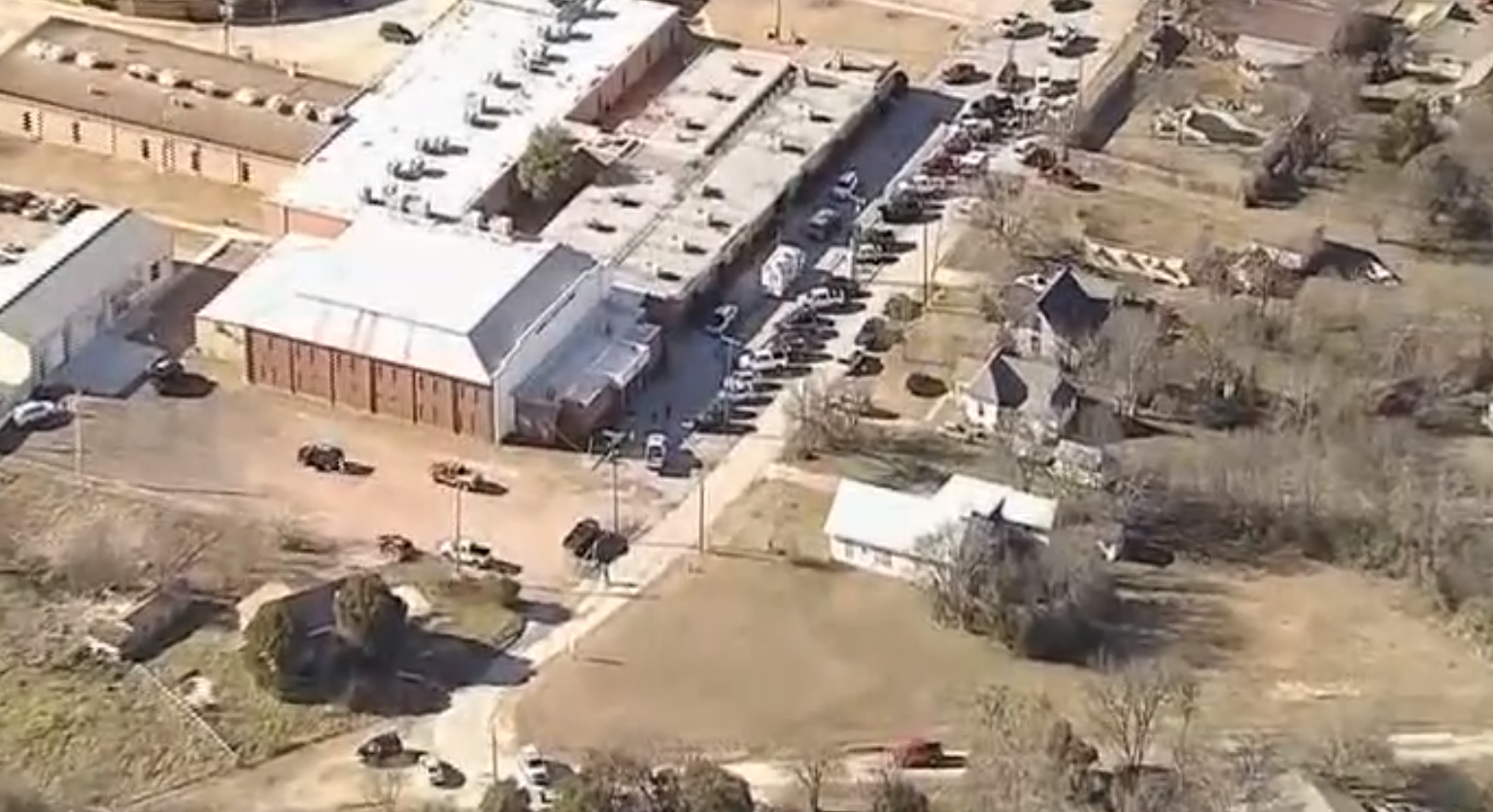 ​Authorities: 15-year-old girl wounded in Texas school shooting