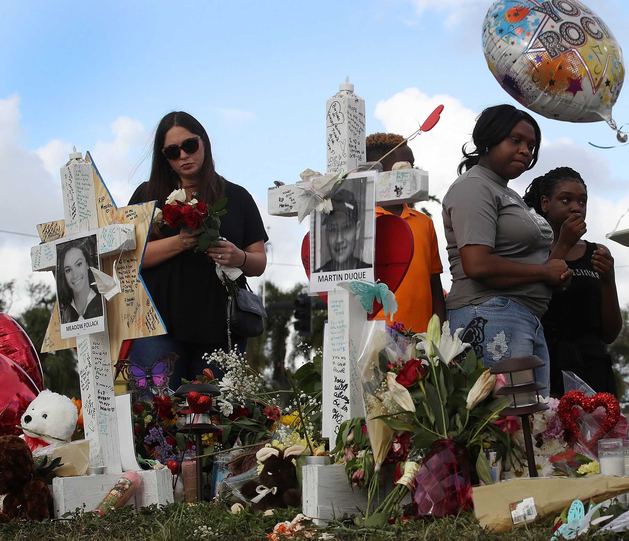 The aftermath: Grieving teens, raw emotions following Florida school shooting