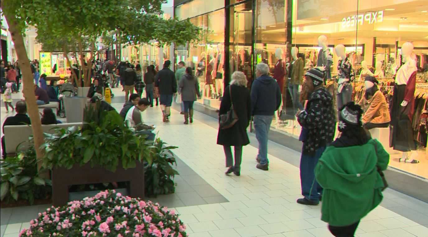The holiday rush is on: Shoppers pack Arden Fair Mall