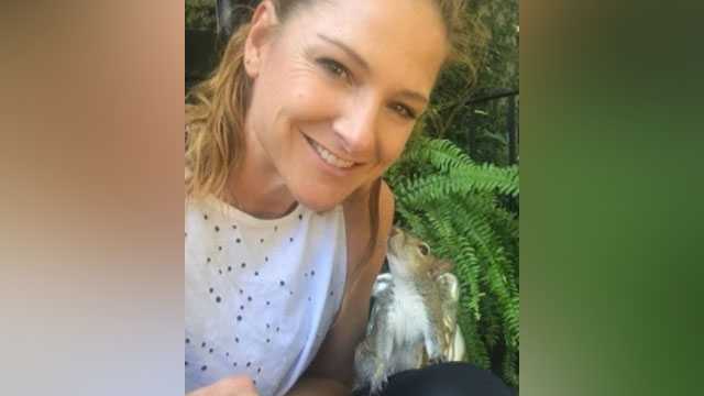 8 years later, squirrel still visits family that rescued her