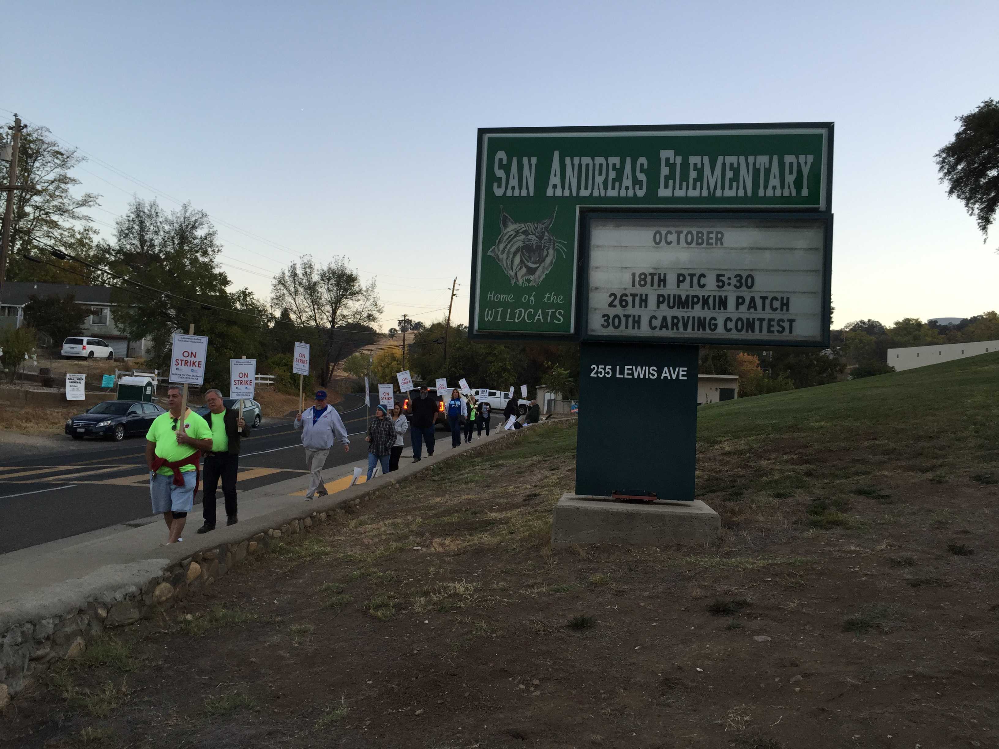 Teachers still on strike while some Calaveras schools open