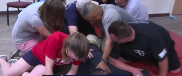 Active shooter training teaches residents how to fire back