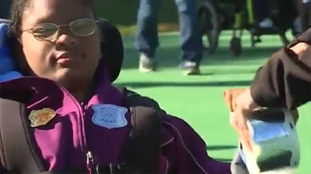Students with disabilities build bonds with first responders