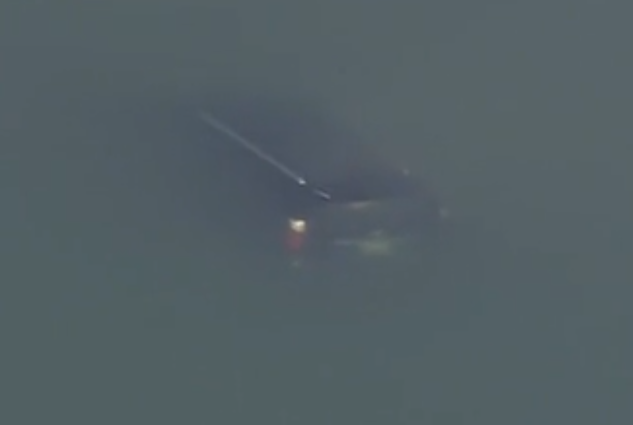 Pregnant mom, toddler escape SUV submerged in pond