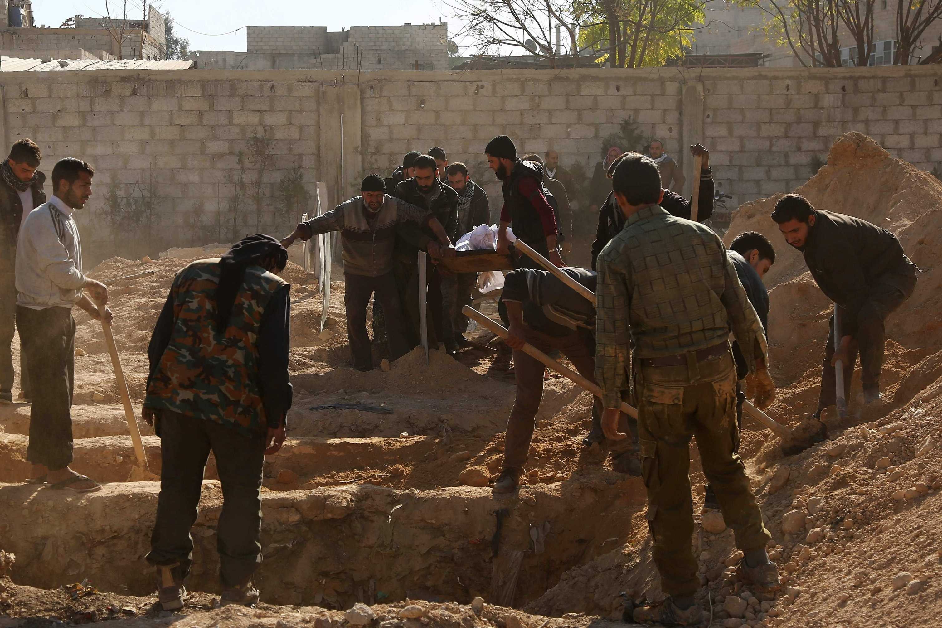 Israel Bombs Syrian 'Military Targets' near Damascus Israel Bombs Syrian 'Military Targets' near Damascus