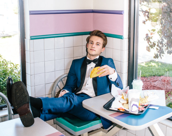 Teen’s senior pictures are all anyone can taco ‘bout