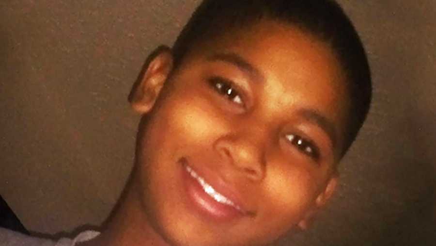 Police suspend dispatcher 8 days following Tamir Rice shooting