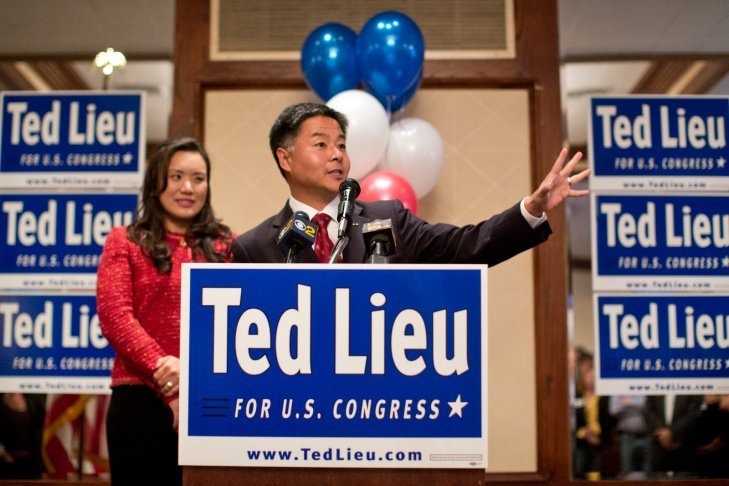 Congressman walks out of moment of silence on House floor to protest guns