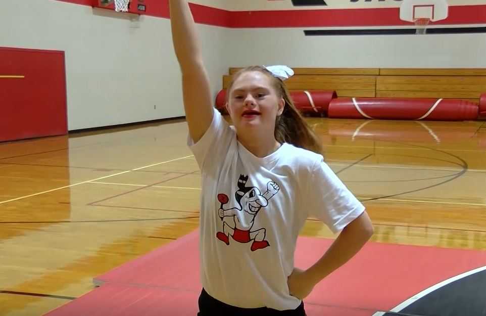 'Inspiring' teen with Down syndrome proves she belongs on cheer squad