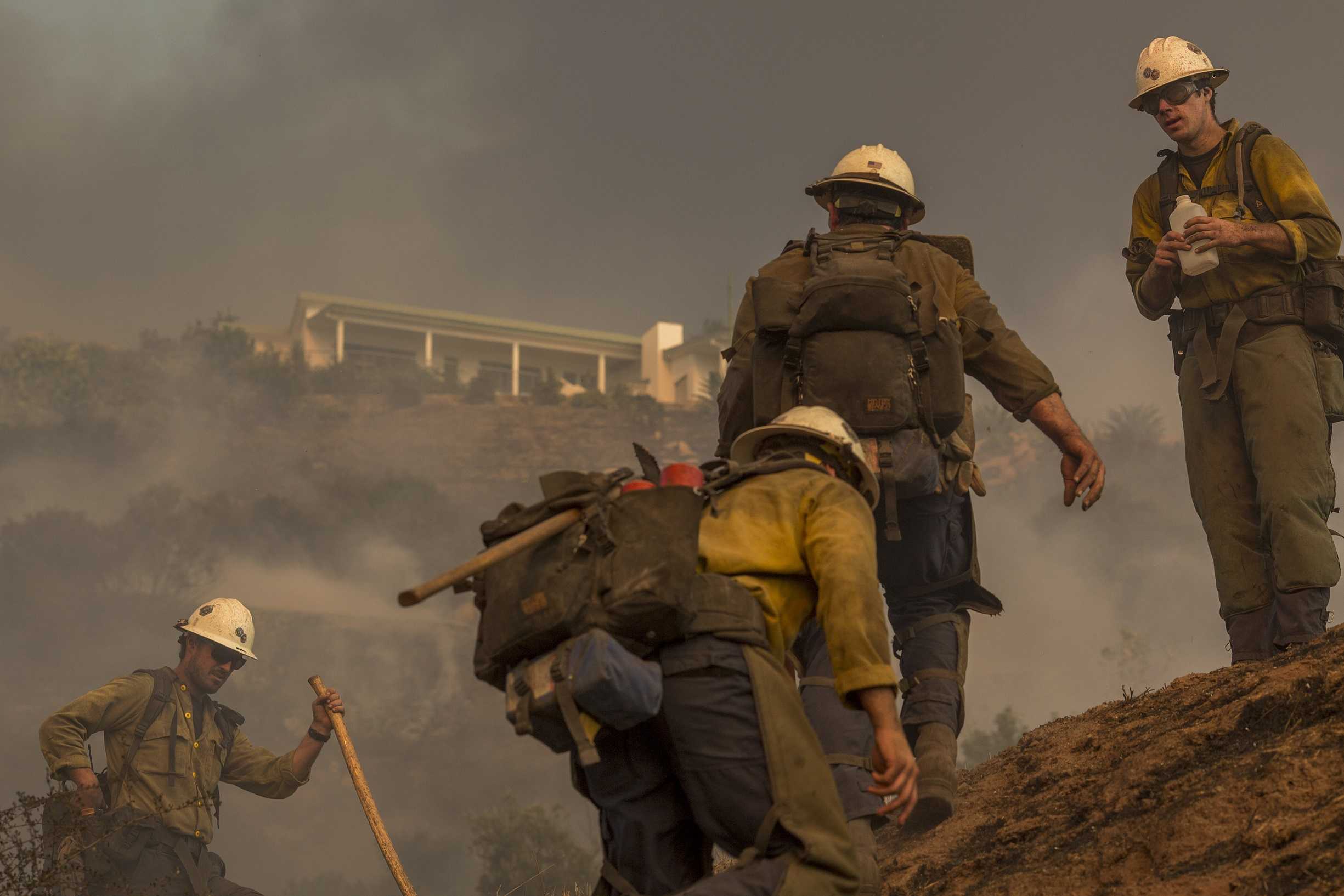 Fire northwest of LA has burned 418 square miles