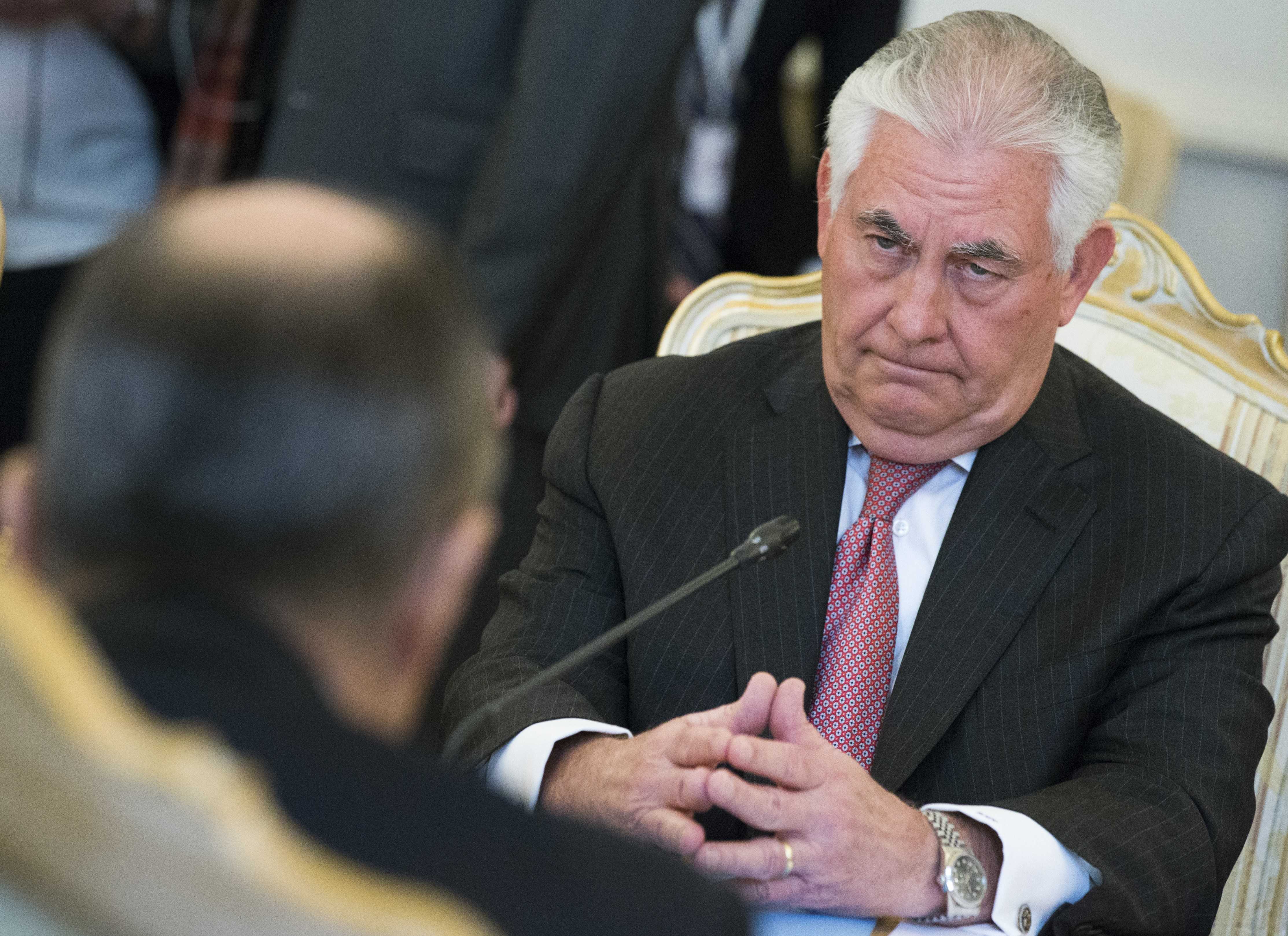 Tillerson in focus as Exxon investigation intensifies