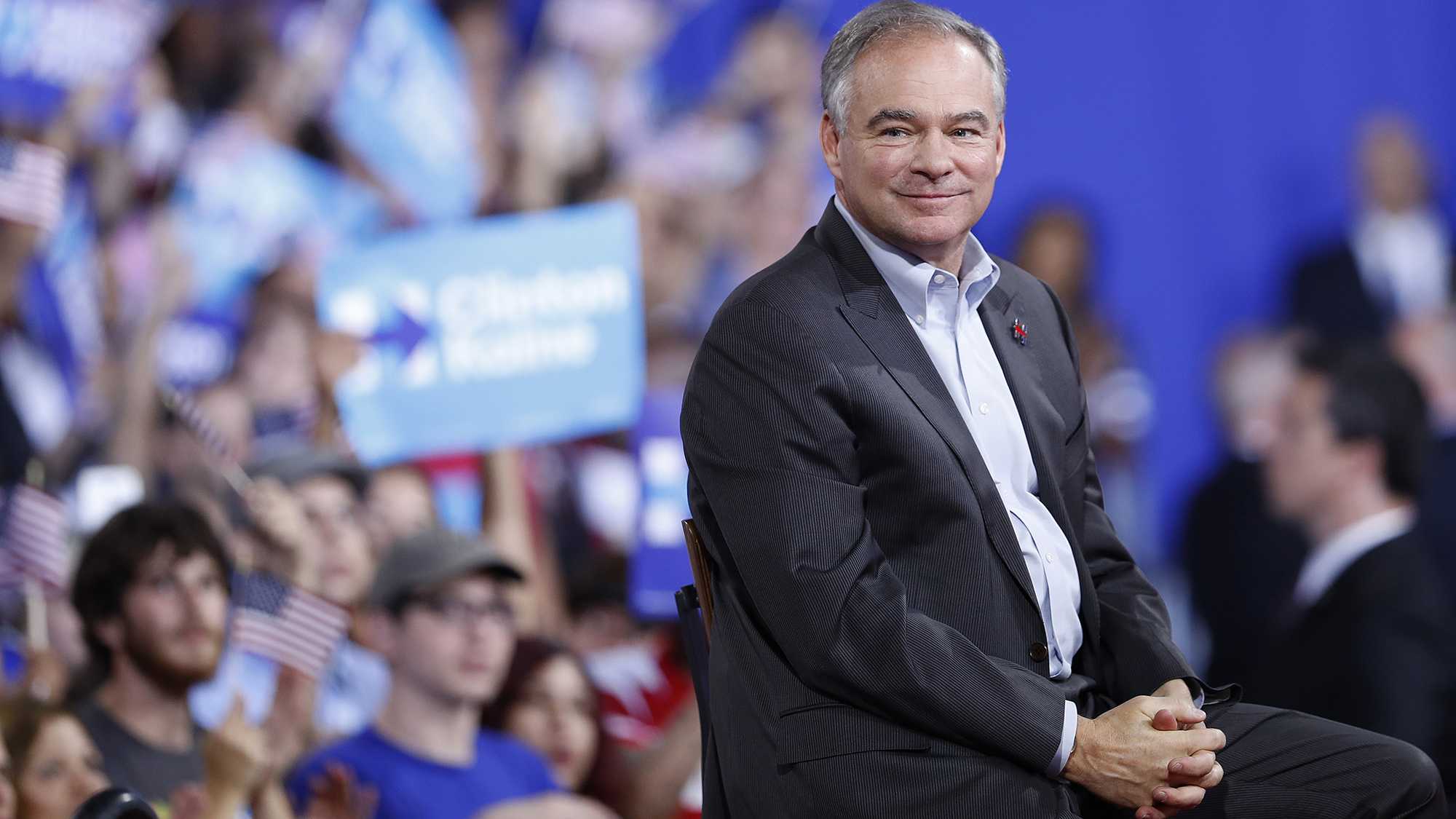 Kaine, Bennet propose public option health care bill