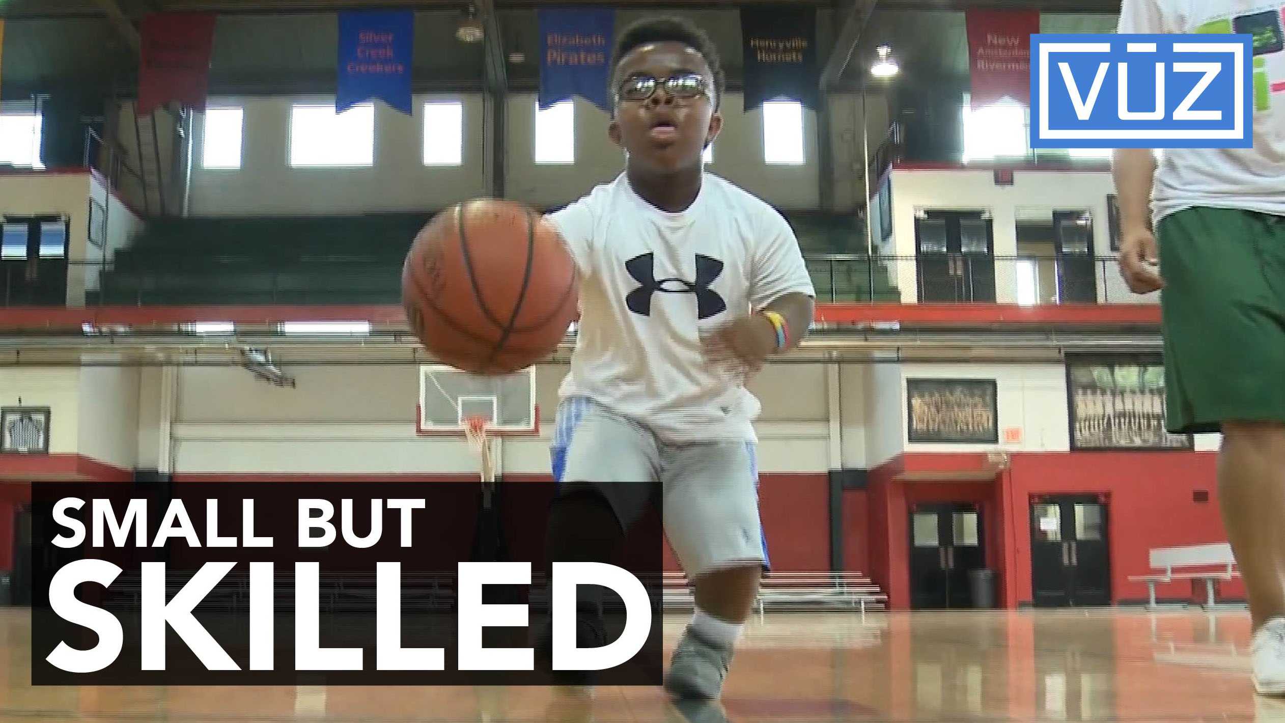 10-year-old doesn't let small size stop him from being a basketball star