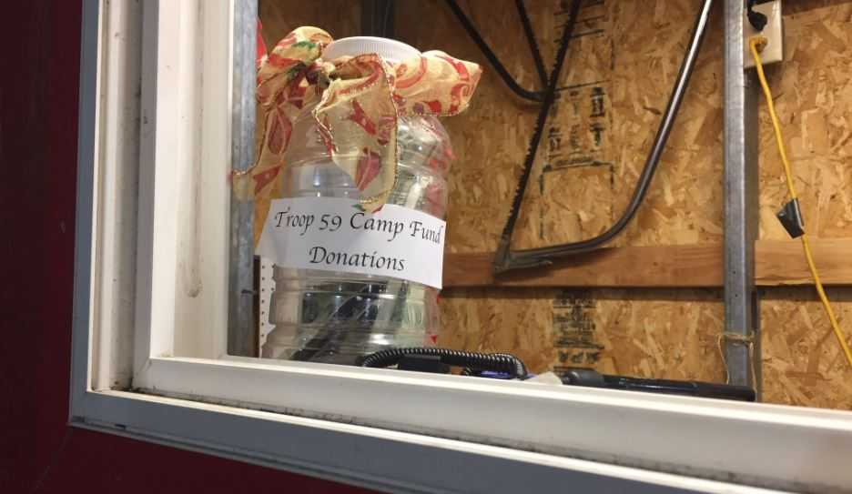 ​Elk Grove Boy Scouts' tip jar stolen from Christmas tree lot