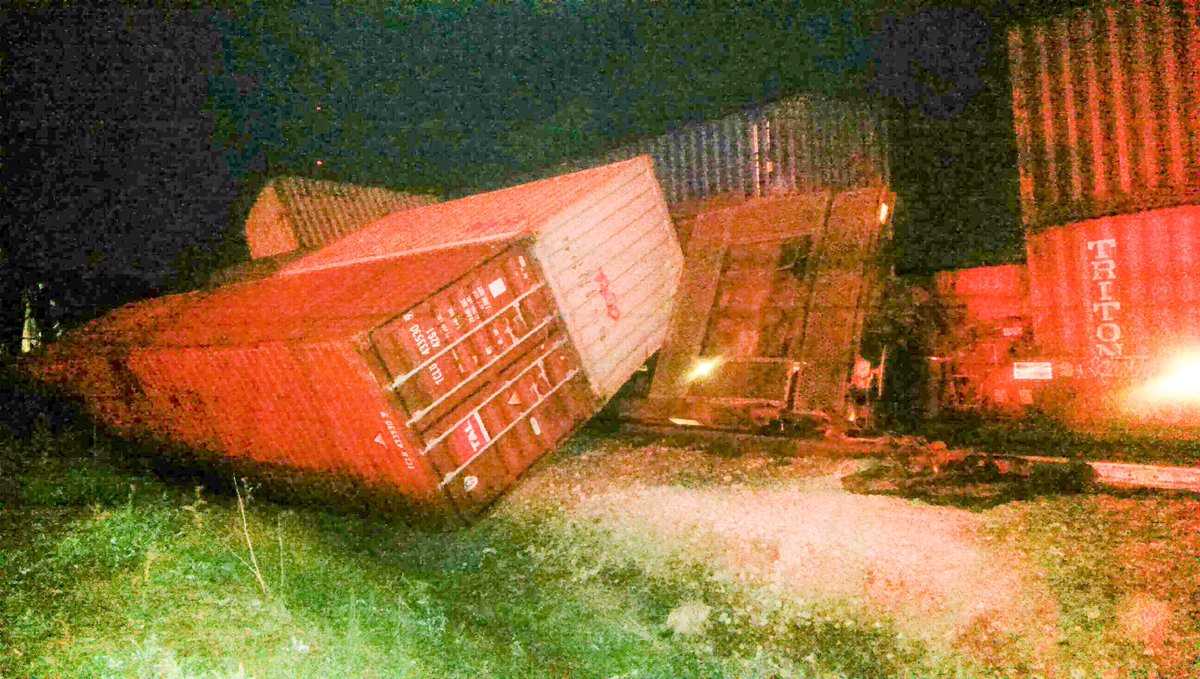 Train derails in Tennessee, more than 50 cars off track