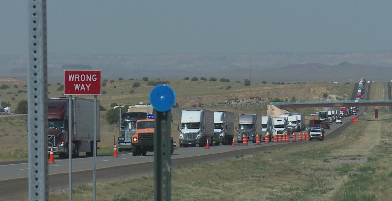 Commercial truck crash closes I-40 east near Laguna