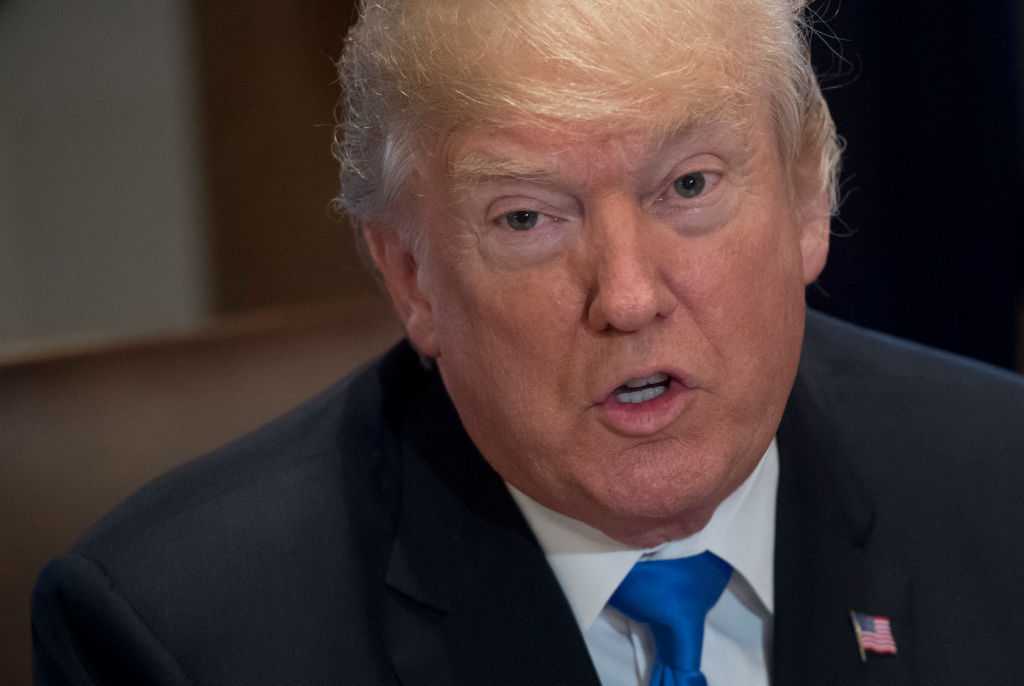 Trump tweets criticism of 'brutal and corrupt' Iran regime