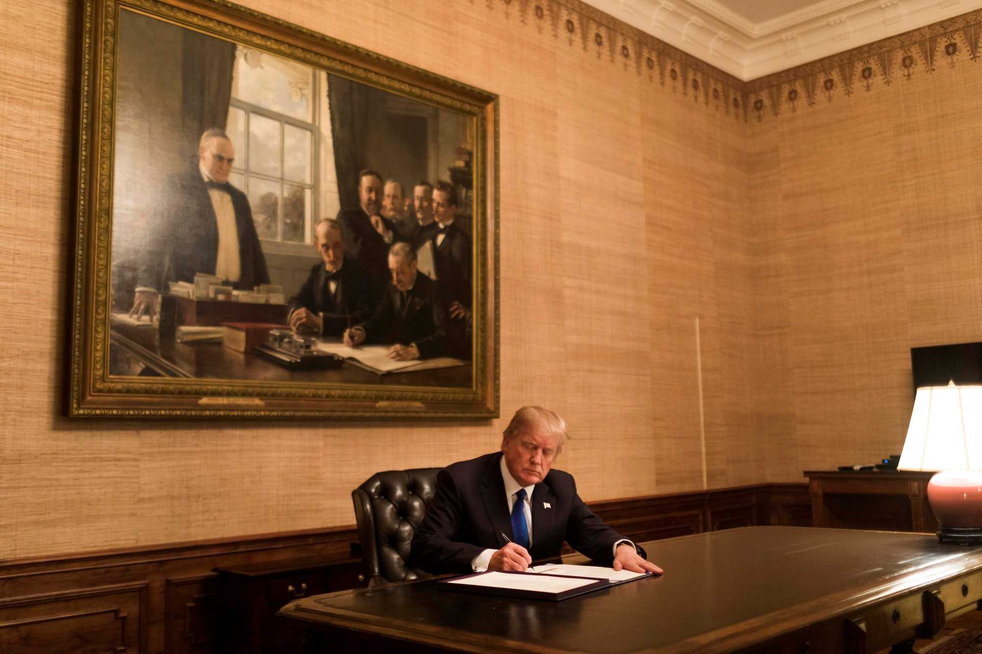 President Trump signs spending bill, ending 3 day government shutdown