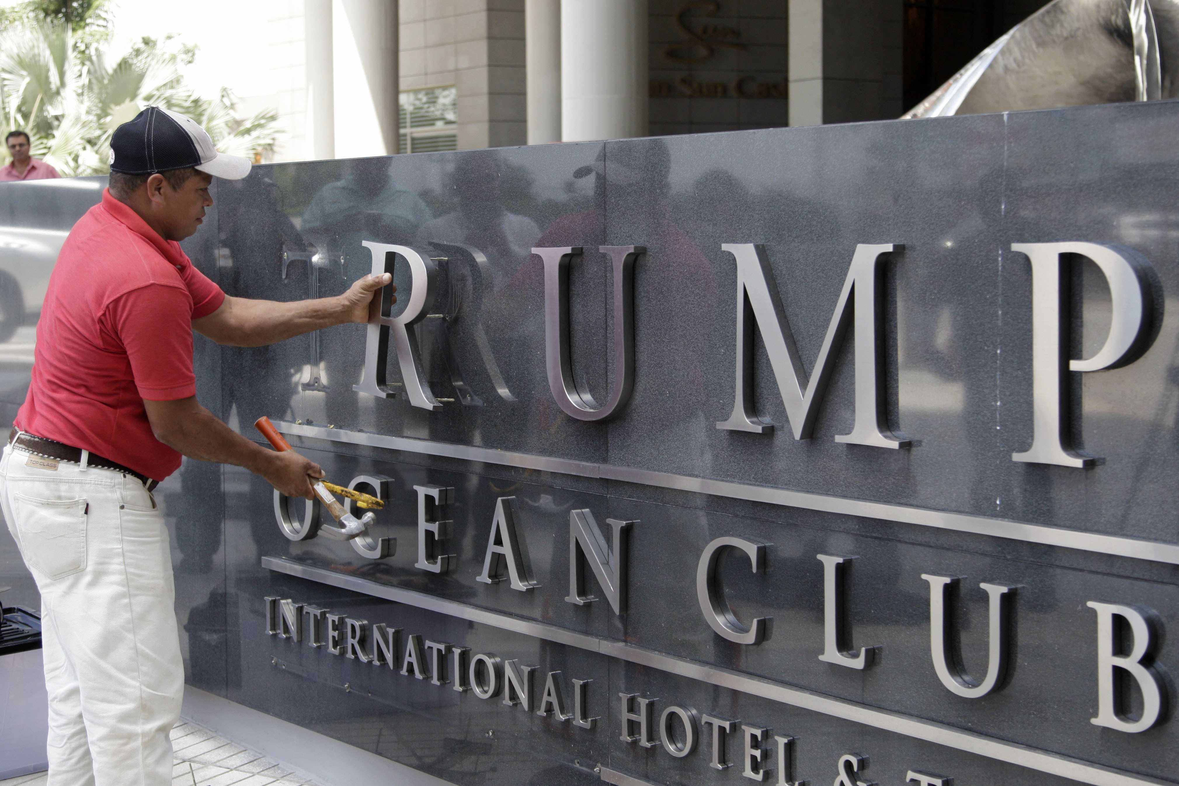 Judge, police help oust Trump Hotels from Panama property