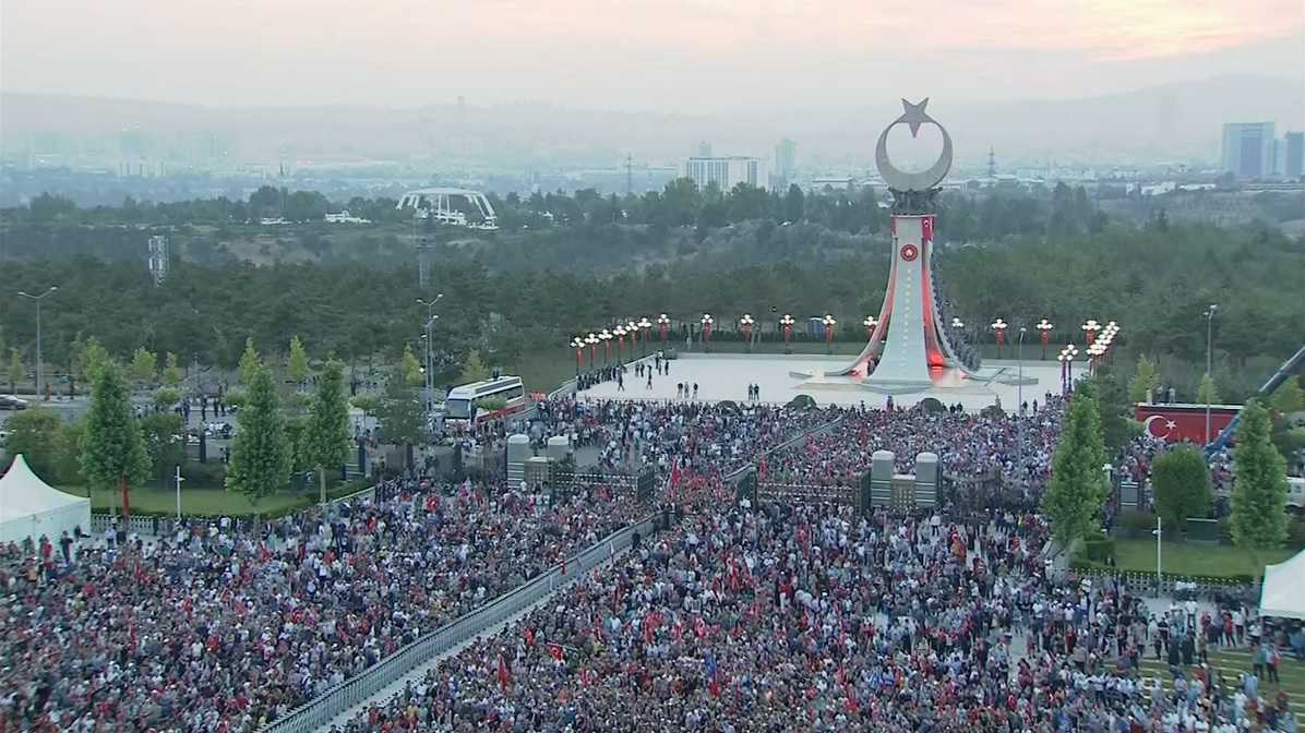 Turks commemorate 1 year since failed coup with huge march